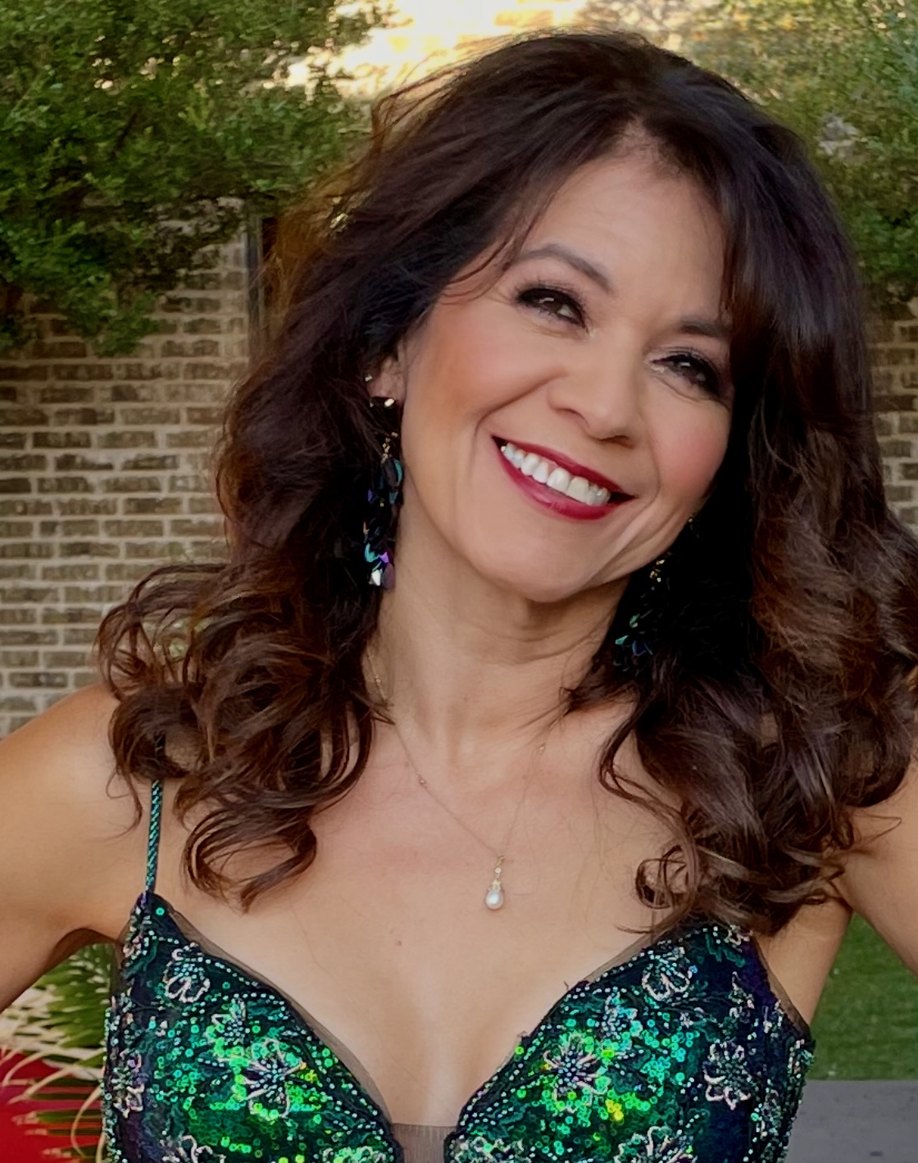 Lydia Alvarez, stylist at Design Ramón Hair Studio
